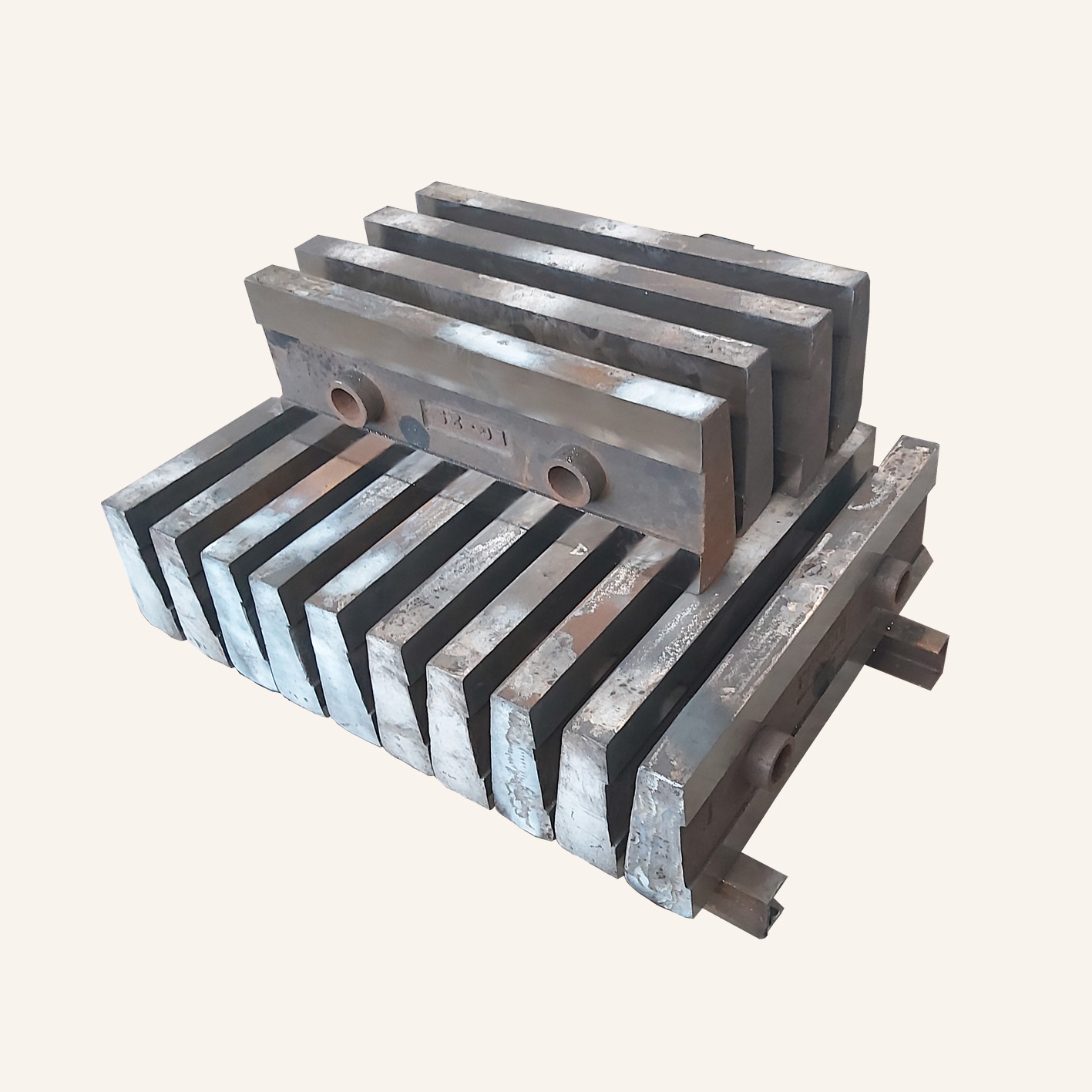 Praktyka stosowania utraconego odlewu pianki do produkcji wysokich stalowych płytek podszewkowych dla kruszarni